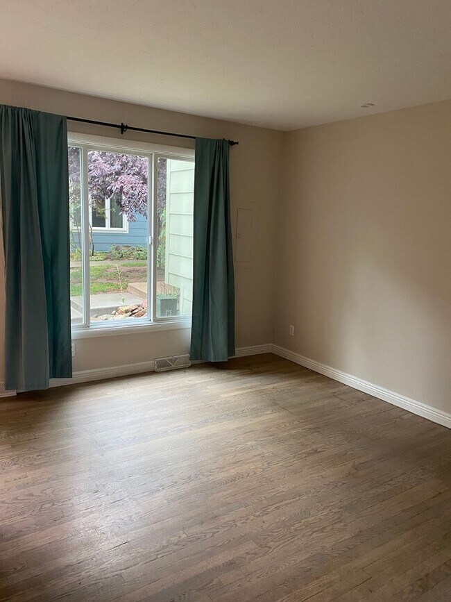 Building Photo - Charming North Boulder 3 Bedroom Townhouse