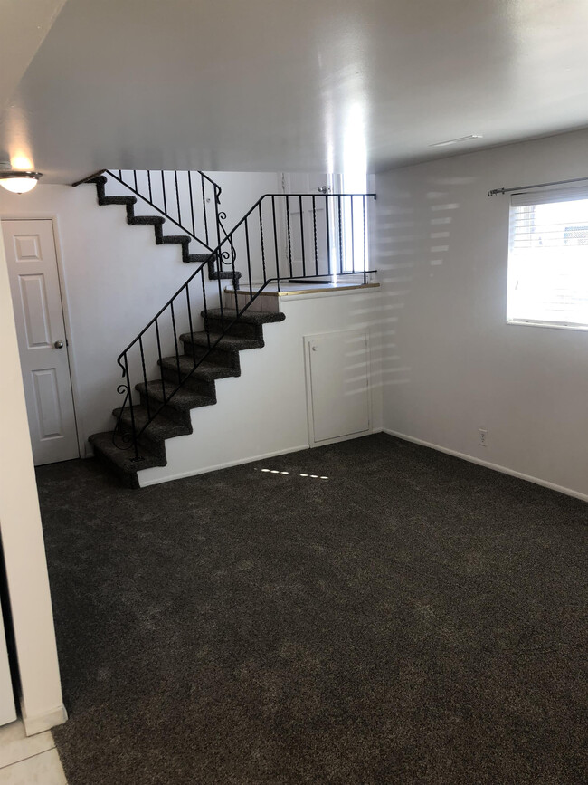 Building Photo - 1573 S 800 E