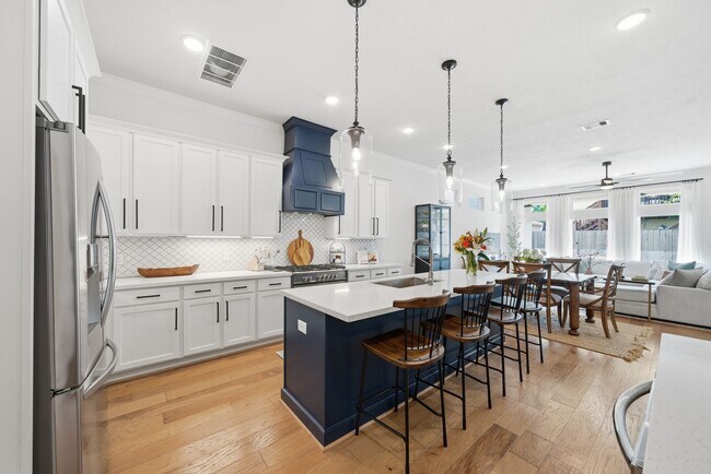 Foto del edificio - 1807 Bingham St