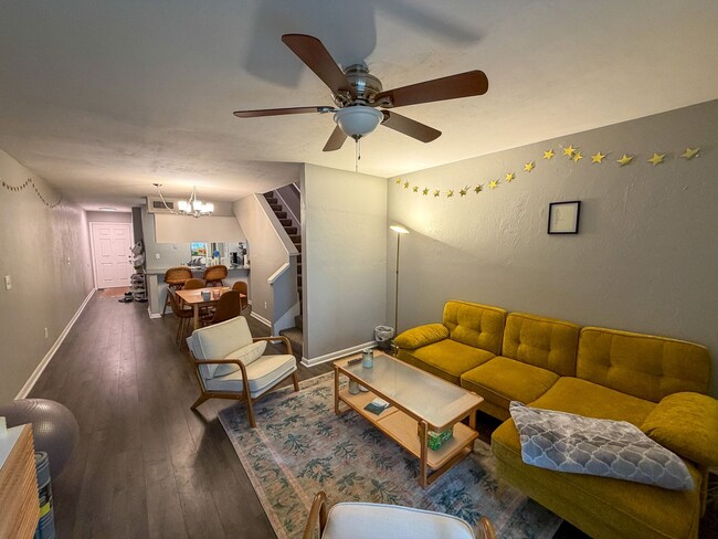 Foto del edificio - Pickwick Park #1006