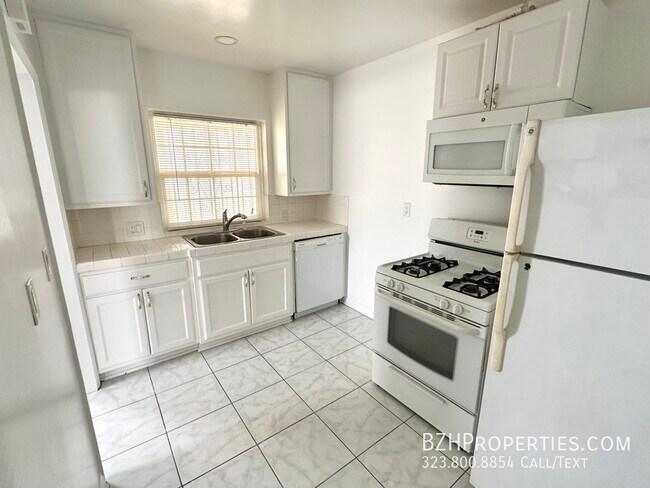Building Photo - Cute Chic 1Bedroom 1Bathroom In Prime West...