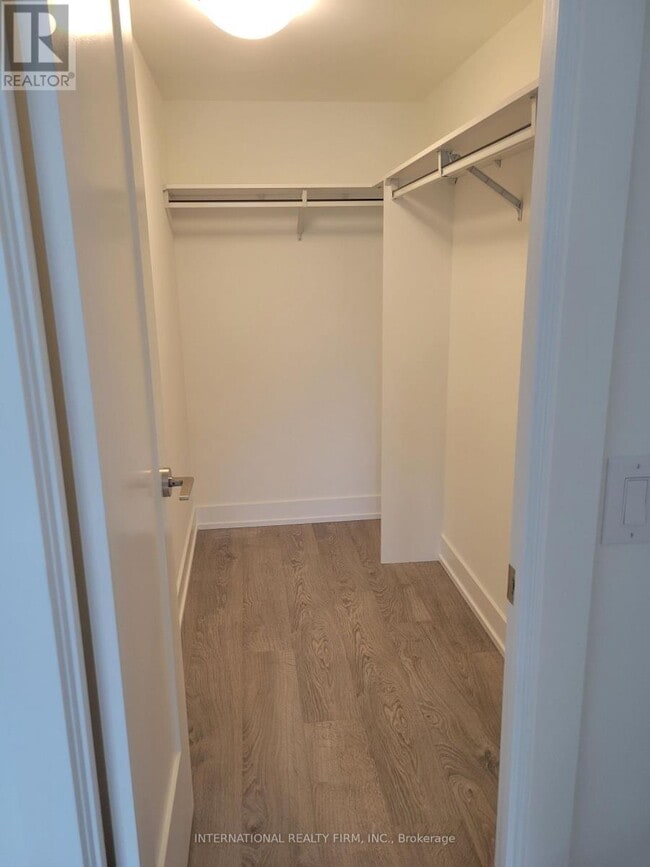 Building Photo - 5 Mabelle Ave