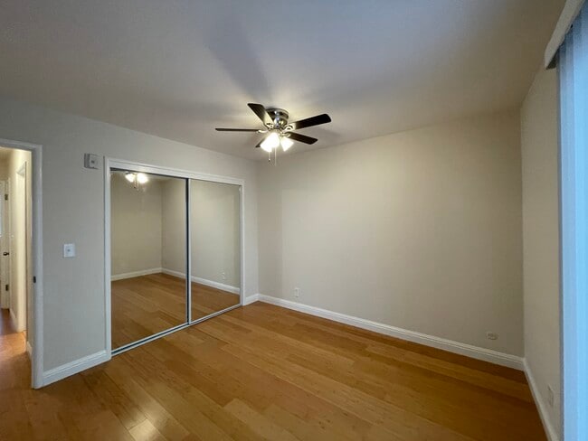 Building Photo - 1162 Saranap Ave