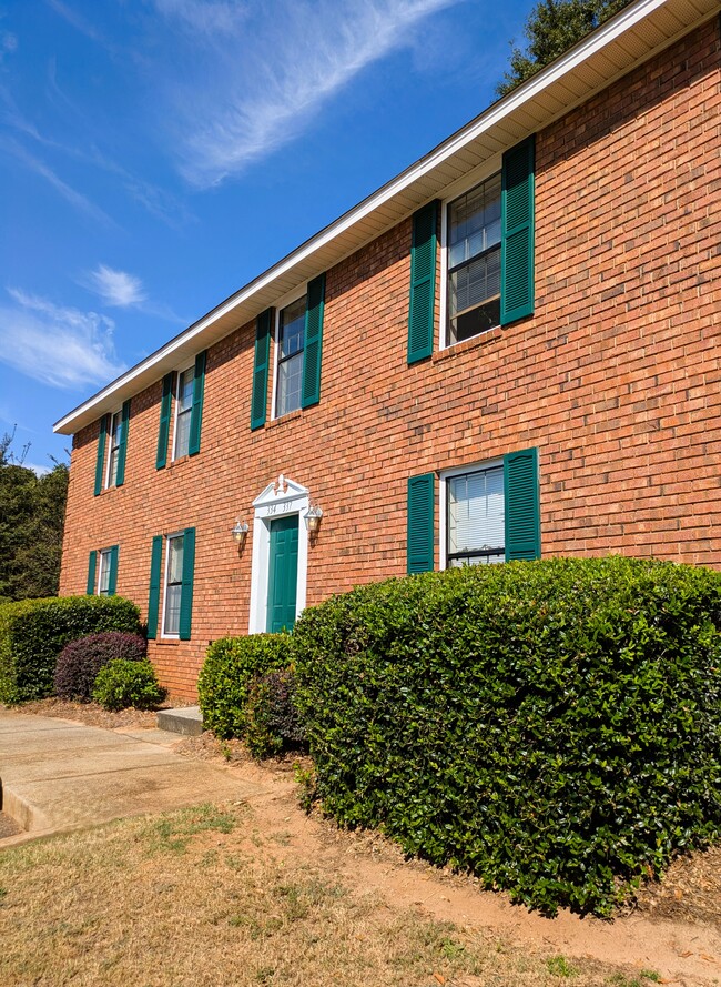 Building Photo - Brickton Place