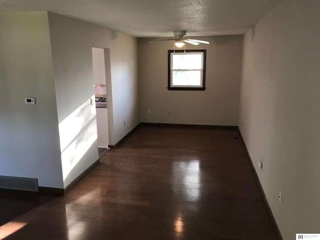 Building Photo - 2612 S 61st Ave