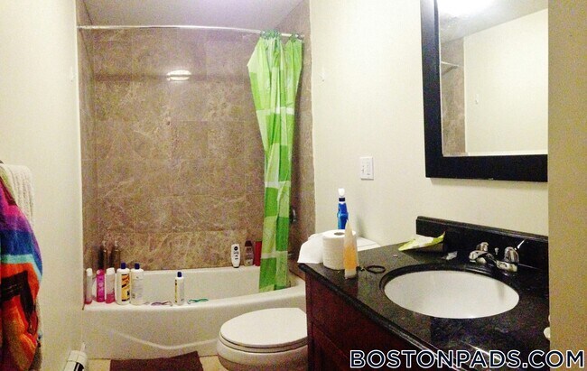 Foto del edificio - 1426 Commonwealth Ave