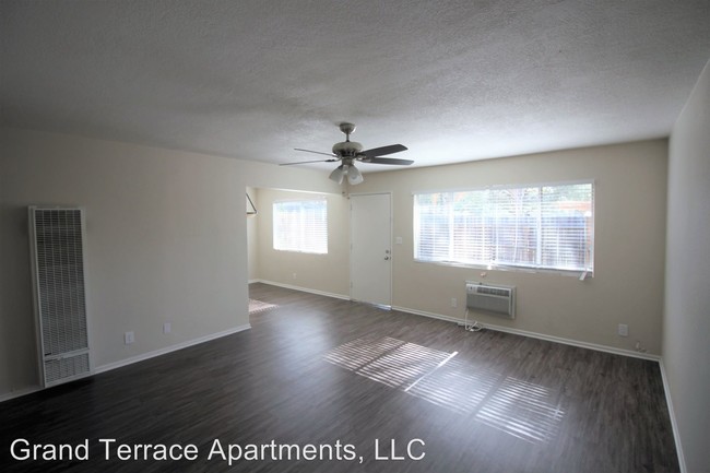 Foto del edificio - 22009 Grand Terrace Rd
