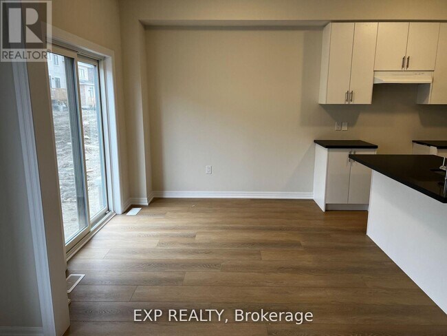 Photo du bâtiment - 174 Flood Ave