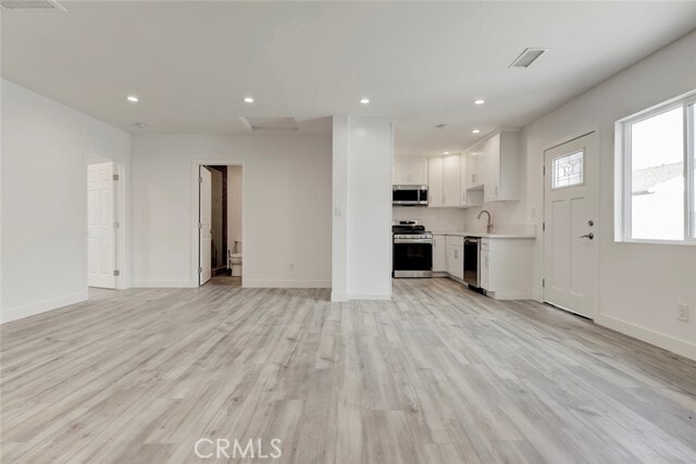 Building Photo - 11326 Haskell Ave