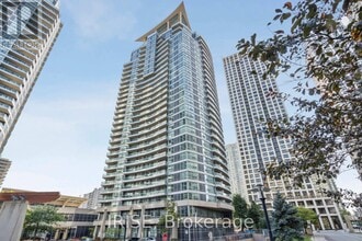 Building Photo - 33-433 Elm Dr W