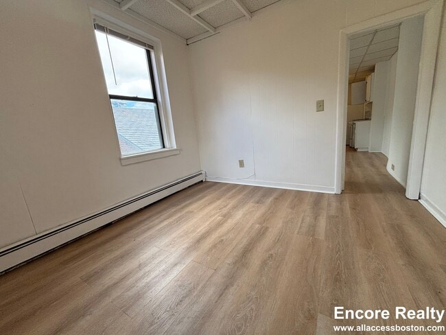 Building Photo - 44A Joy St