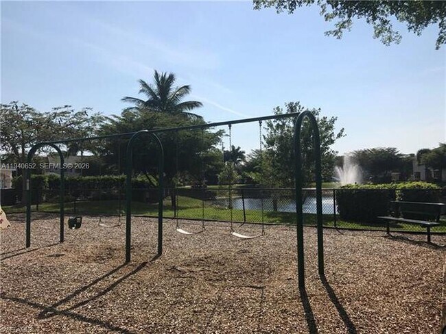 Foto del edificio - 10035 Spyglass Hill Ln