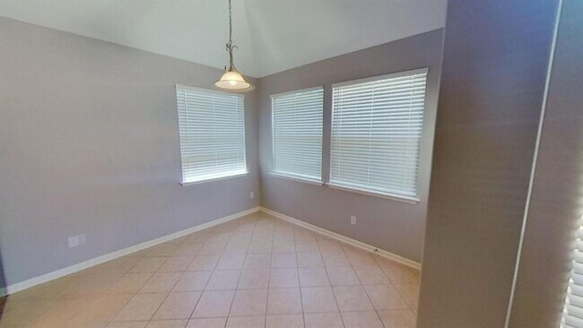 Building Photo - 6623 Trenton Lake Ln