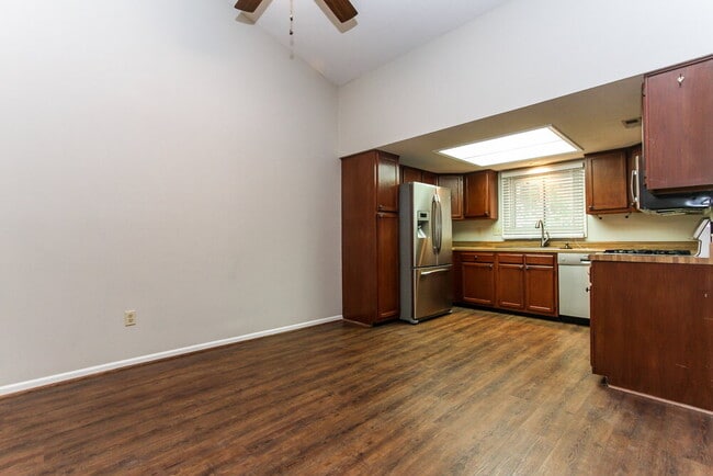 Building Photo - 9119 Lansburgh Ct