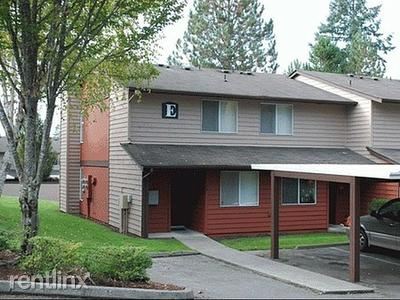 Building Photo - 1332 Duvall Ave NE