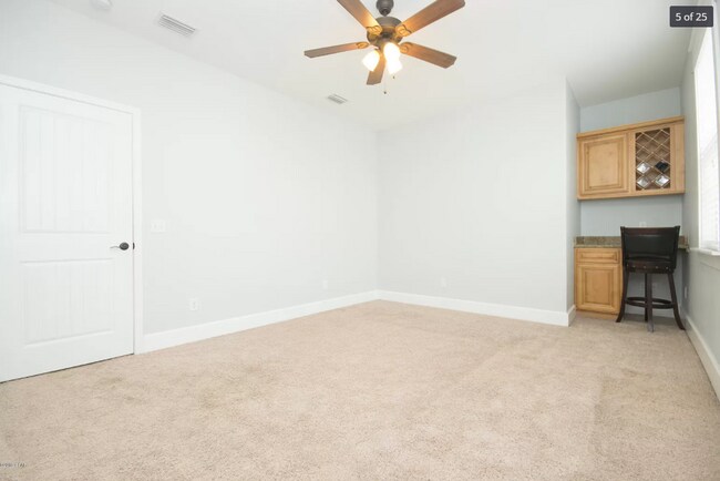 Master Bedroom - 5804 Jasmine Ct