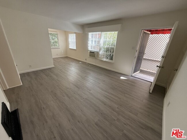 Building Photo - 1846 Pandora Ave