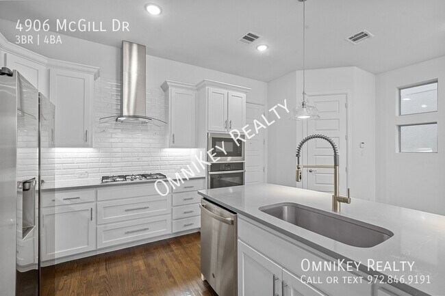 Foto del edificio - 4906 McGill Dr.