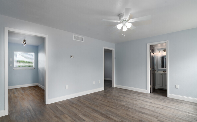 Interior Photo - Manatee Bay Apartments