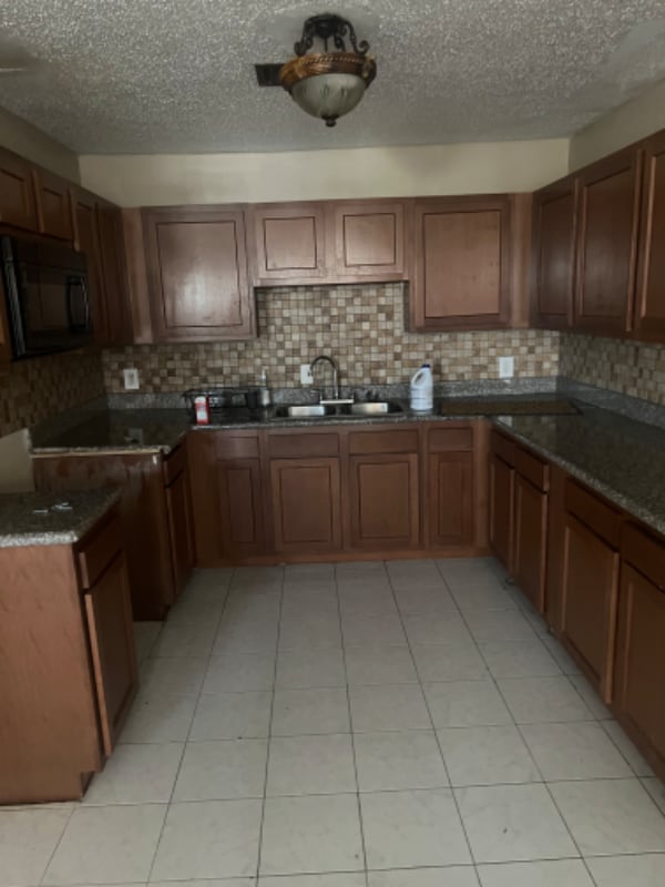 Foto del edificio - 5540 Grand Bayou Dr