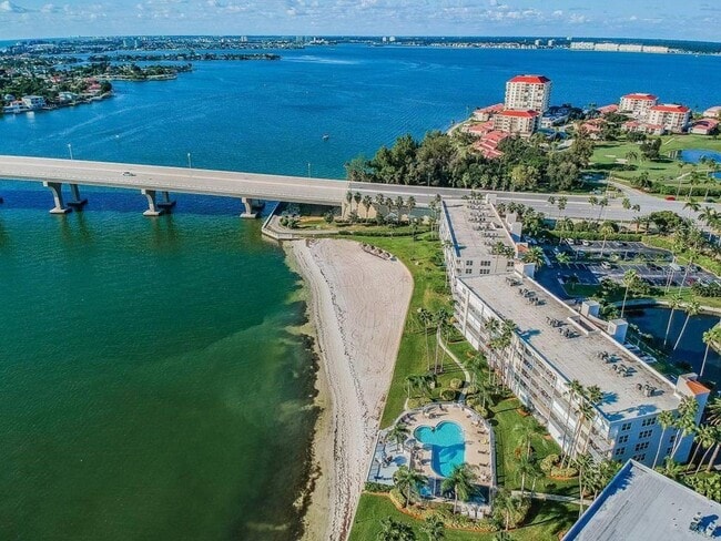 Foto del edificio - 6265 Sun Blvd