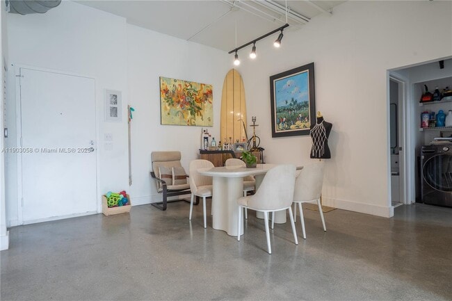 Building Photo - 2001 Biscayne Blvd