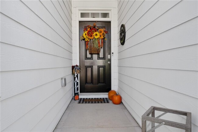Foto del edificio - 735 Woodstock Grove Dr