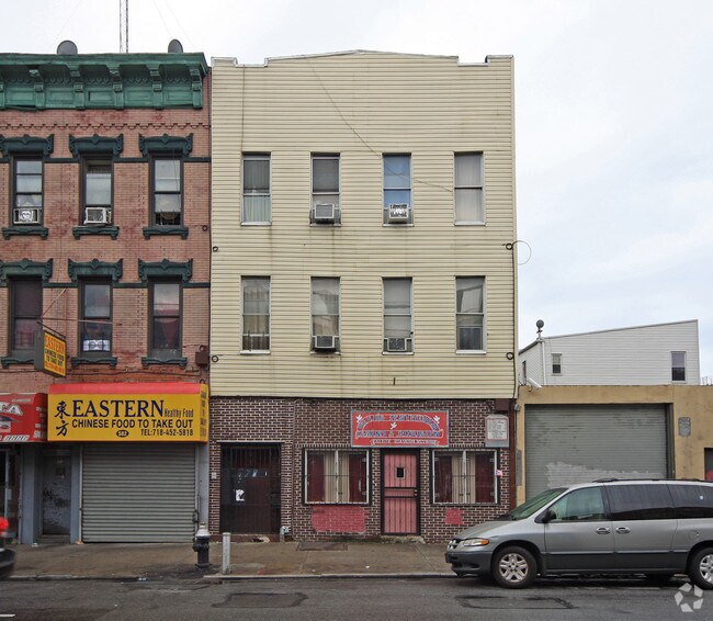 Foto del edificio - 578 Bushwick Ave