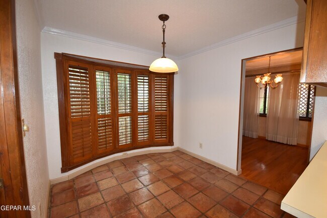 Building Photo - 11195 Ivanhoe Dr