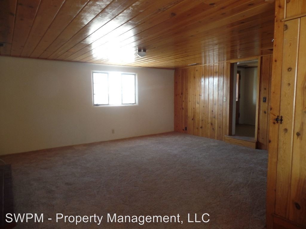 Building Photo - 11101 Acoma Rd SE