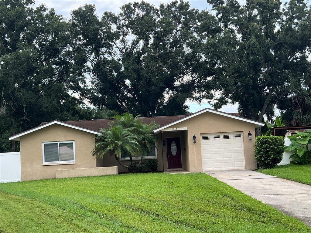 Foto principal - 6040 99th Ave N
