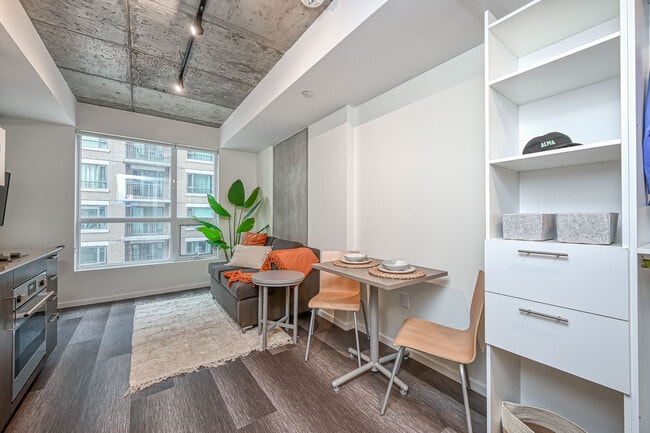 Building Photo - Premium Studio (1 bed 1 bath)