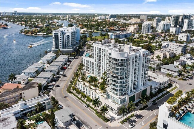 Foto del edificio - 401 N Birch Rd
