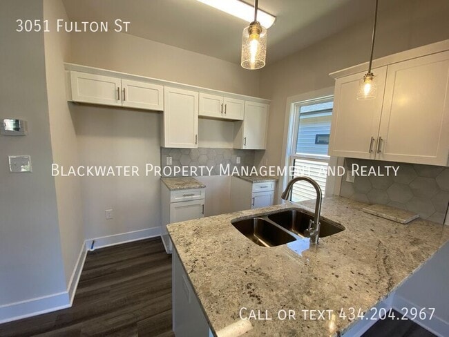 Building Photo - 3051 Fulton St