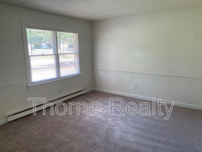 Building Photo - 112 Cane Dr