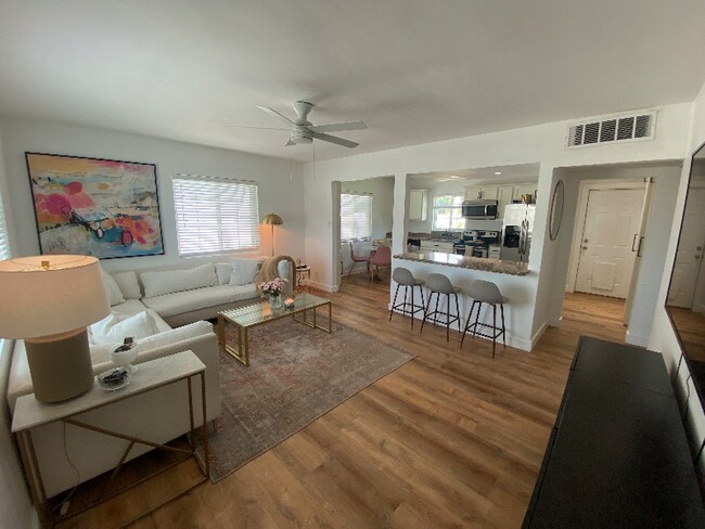 Photo - 3536 E Amelia Ave House