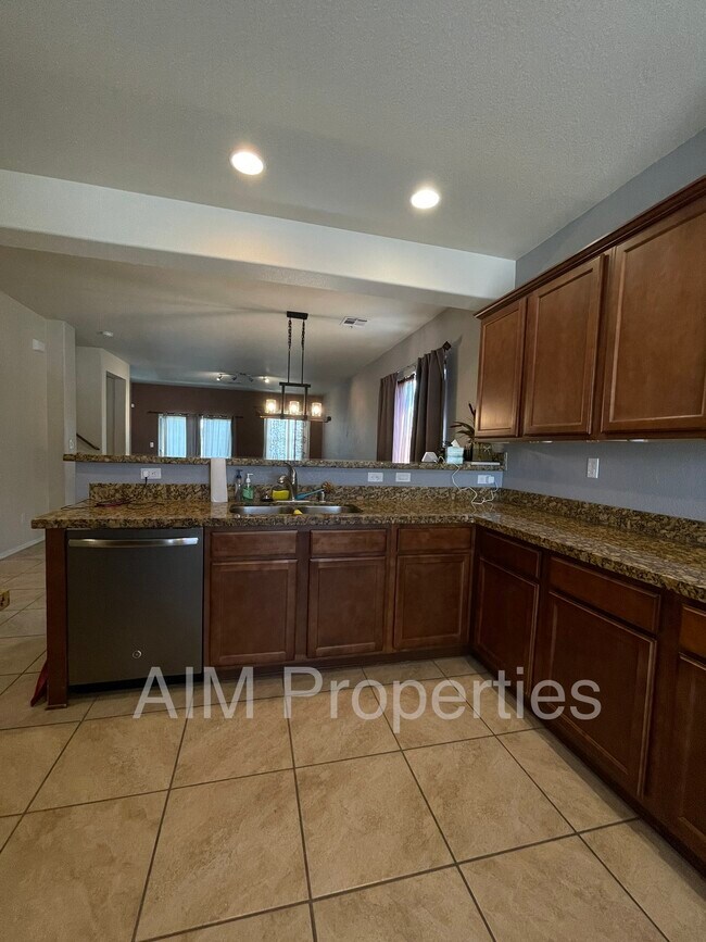 Building Photo - 6745 Mountain Hawk Loop NE