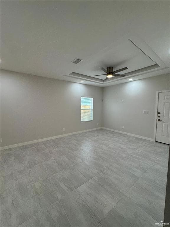 Foto del edificio - 13 Clarence Dr