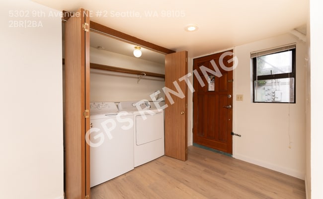 Building Photo - 5302 9th Ave NE