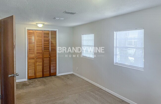 Foto del edificio - NEW Lower Rental Rate Leasing Special: Mar...