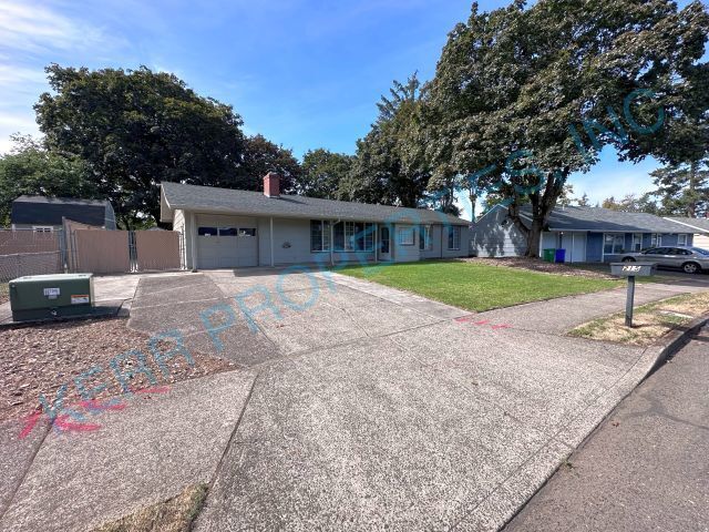 Primary Photo - Charming 3-Bedroom Gresham Home with Gorge...