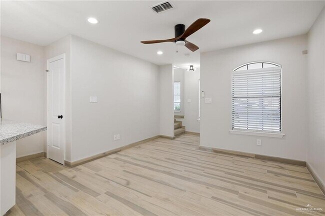 Foto del edificio - 213 S 49th St