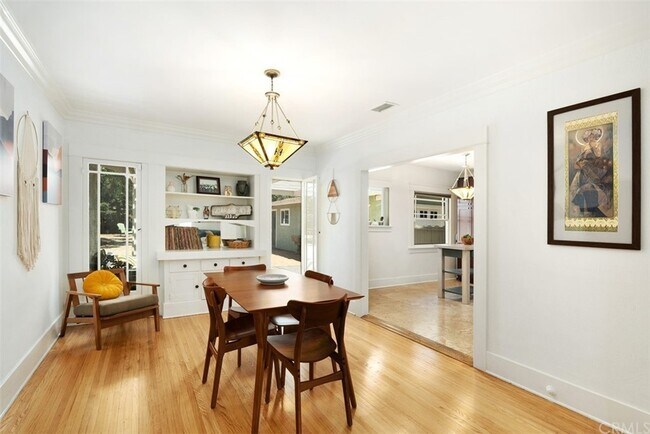 Foto del edificio - 327 W Malvern Ave