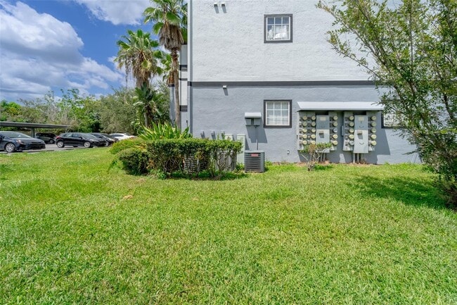 Building Photo - 5513 Pga Blvd