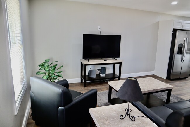 Sala de estar - 814 Carson St