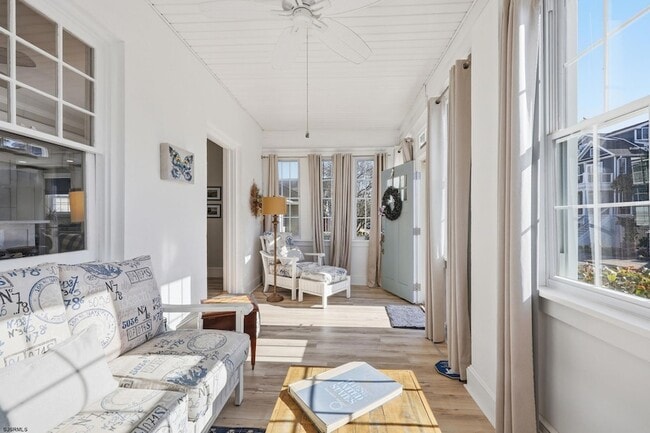 Building Photo - 115 N Sumner Ave