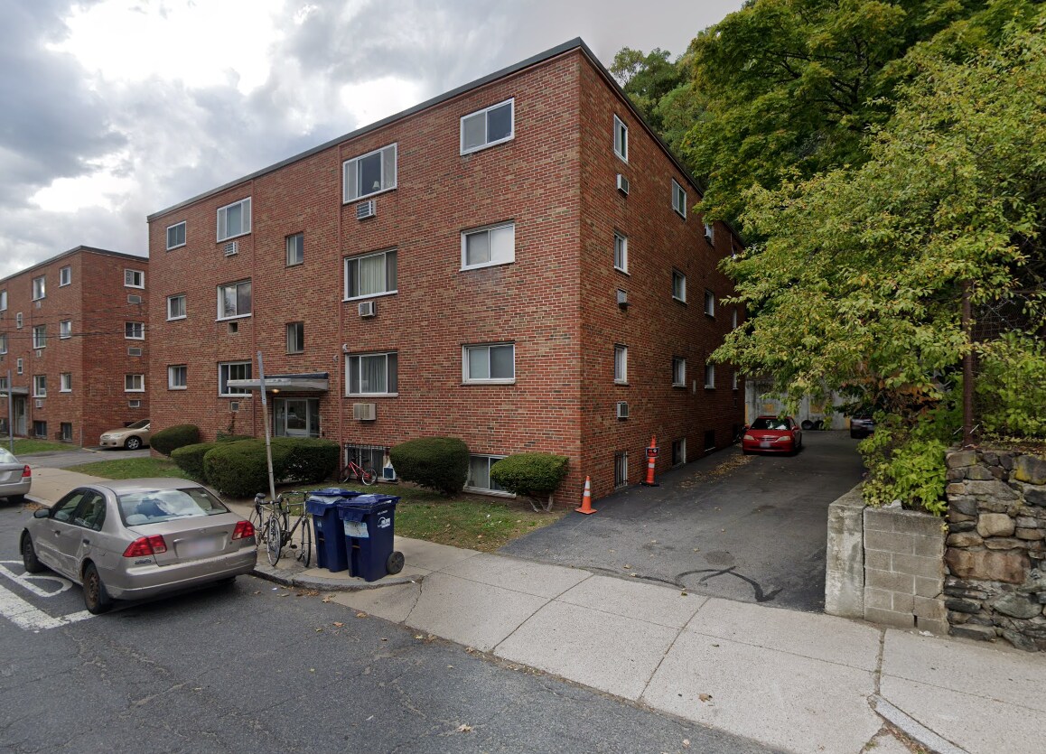 Primary Photo - 357 Faneuil St