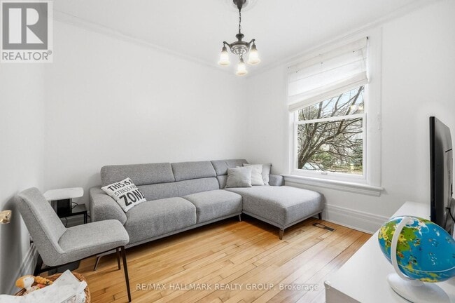 Building Photo - 138 Keefer St