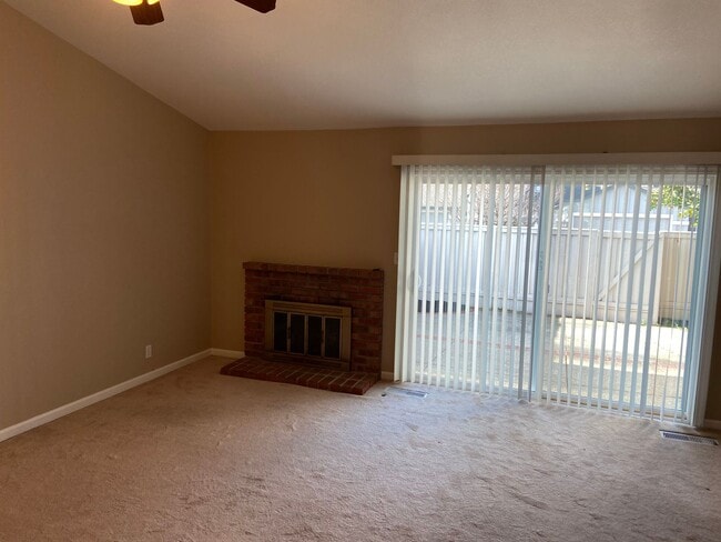Building Photo - Beautiful Bancroft Village Home!