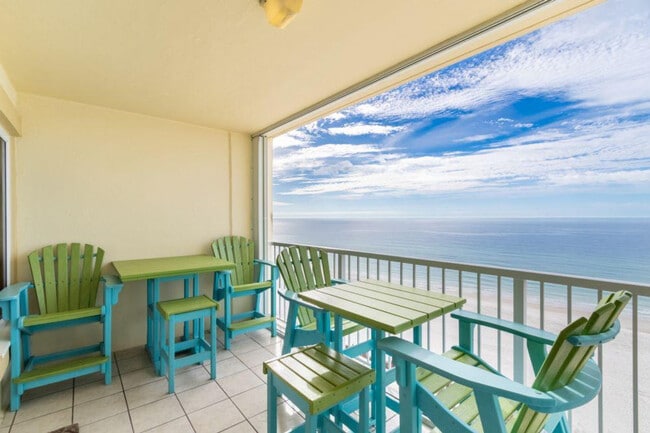 Foto del edificio - 409 E Beach Blvd